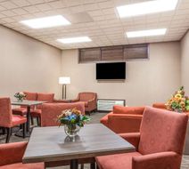 Wingate by Wyndham Regina Lobby