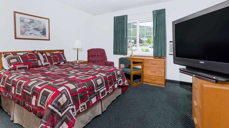 <b>Grants Pass Travelodge Room</b>. Images powered by <a href="https://iceportal.shijigroup.com/" title="IcePortal" target="_blank">IcePortal</a>.