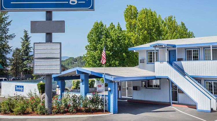 Grants Pass Travelodge Exterior