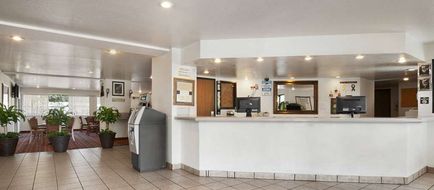 Super 8 Austin North/University Area Lobby