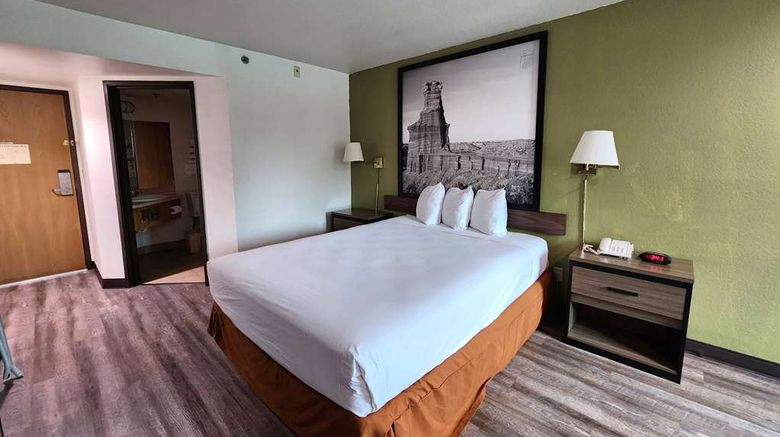 <b>Super 8 Austin North/University Area Room</b>. Images powered by <a href="https://iceportal.shijigroup.com/" title="IcePortal" target="_blank">IcePortal</a>.