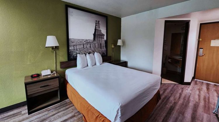 Super 8 Austin North/University Area Room