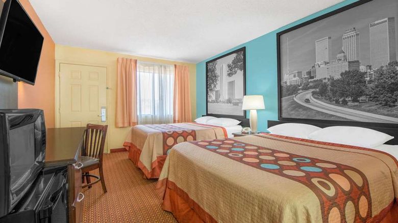 <b>Super 8 Tulsa Room</b>. Images powered by <a href="https://iceportal.shijigroup.com/" title="IcePortal" target="_blank">IcePortal</a>.