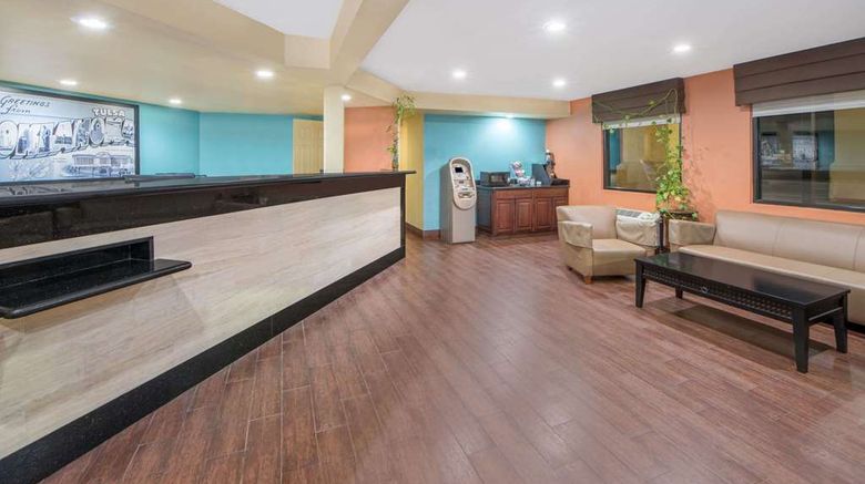 <b>Super 8 Tulsa Lobby</b>. Images powered by <a href="https://iceportal.shijigroup.com/" title="IcePortal" target="_blank">IcePortal</a>.