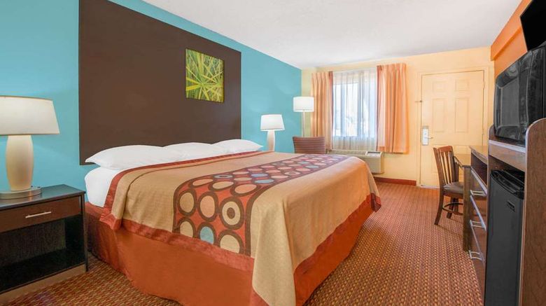 <b>Super 8 Tulsa Room</b>. Images powered by <a href="https://iceportal.shijigroup.com/" title="IcePortal" target="_blank">IcePortal</a>.