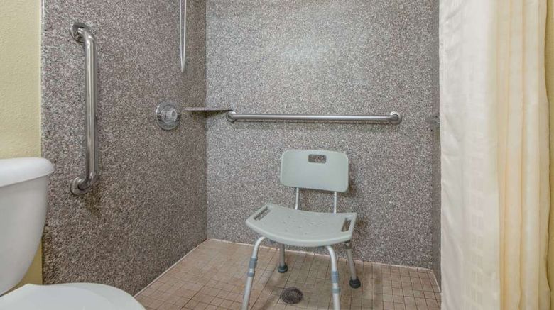 <b>Super 8 Tulsa Room</b>. Images powered by <a href="https://iceportal.shijigroup.com/" title="IcePortal" target="_blank">IcePortal</a>.