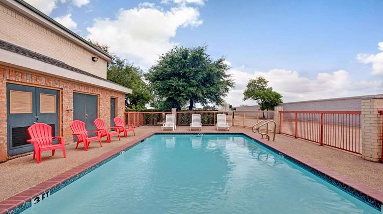 <b>Super 8 Arlington near AT&T Stadium Pool</b>. Images powered by <a href="https://iceportal.shijigroup.com/" title="IcePortal" target="_blank">IcePortal</a>.