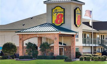 Super 8 Arlington near AT&T Stadium