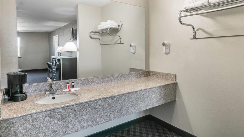 <b>Super 8 Arlington near AT&T Stadium Room</b>. Images powered by <a href="https://iceportal.shijigroup.com/" title="IcePortal" target="_blank">IcePortal</a>.