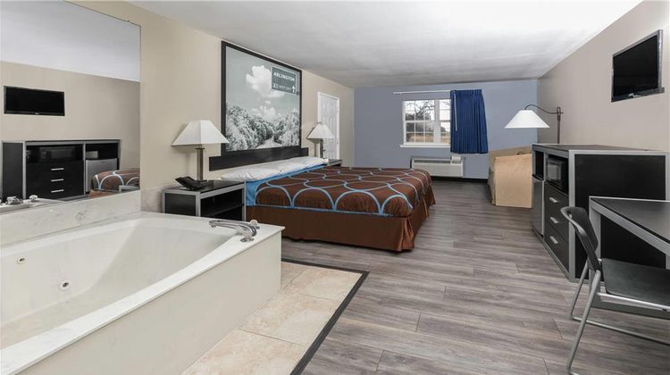 Super 8 Arlington near AT&T Stadium Room