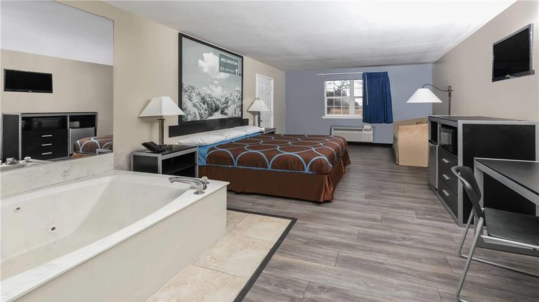 <b>Super 8 Arlington near AT&T Stadium Room</b>. Images powered by <a href="https://iceportal.shijigroup.com/" title="IcePortal" target="_blank">IcePortal</a>.