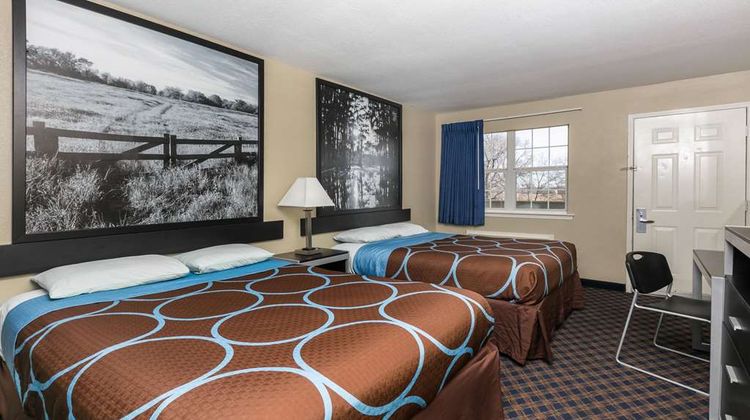 Super 8 Arlington near AT&T Stadium Room