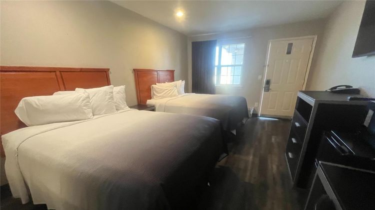 Super 8 Arlington near AT&T Stadium Room