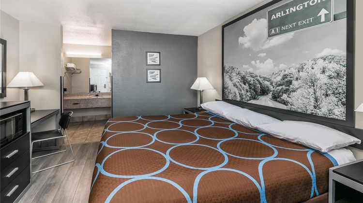 Super 8 Arlington near AT&T Stadium Room