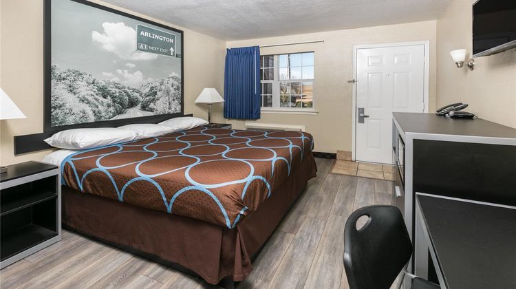 Super 8 Arlington near AT&T Stadium Room