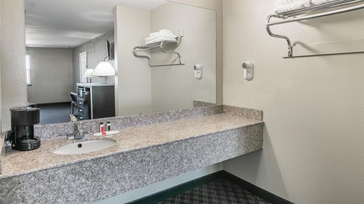 Super 8 Arlington near AT&T Stadium Room