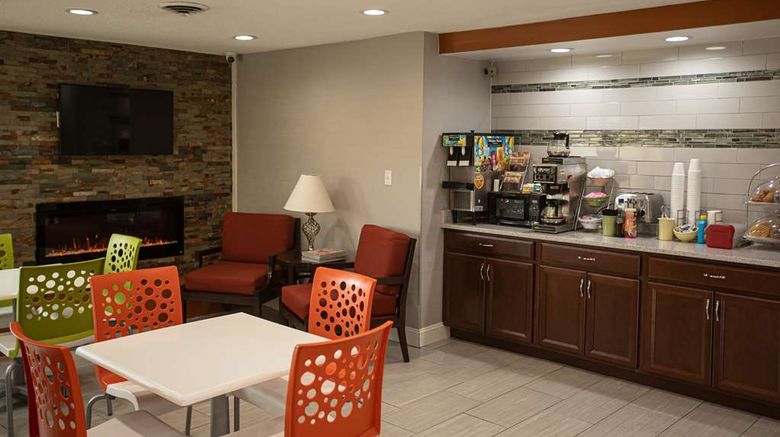 <b>Knights Inn Mt Airy-Mayberry Restaurant</b>. Images powered by <a href="https://iceportal.shijigroup.com/" title="IcePortal" target="_blank">IcePortal</a>.