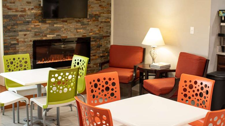 <b>Knights Inn Mt Airy-Mayberry Restaurant</b>. Images powered by <a href="https://iceportal.shijigroup.com/" title="IcePortal" target="_blank">IcePortal</a>.
