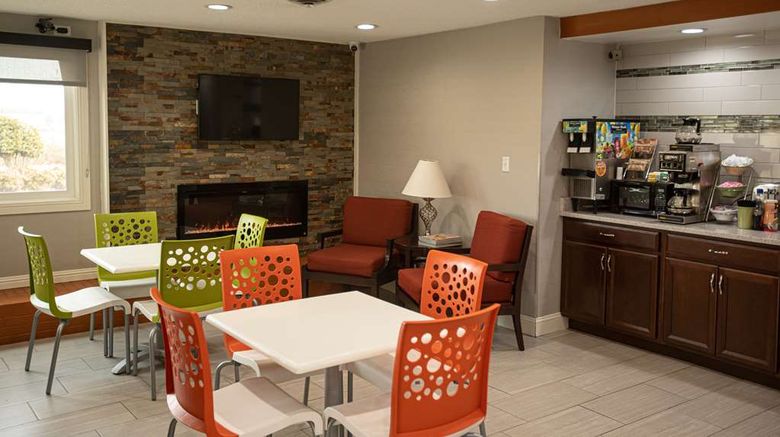 <b>Knights Inn Mt Airy-Mayberry Restaurant</b>. Images powered by <a href="https://iceportal.shijigroup.com/" title="IcePortal" target="_blank">IcePortal</a>.