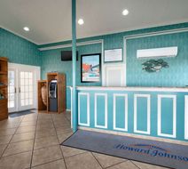 Howard Johnson Inn Ocean City Oceanfront Lobby