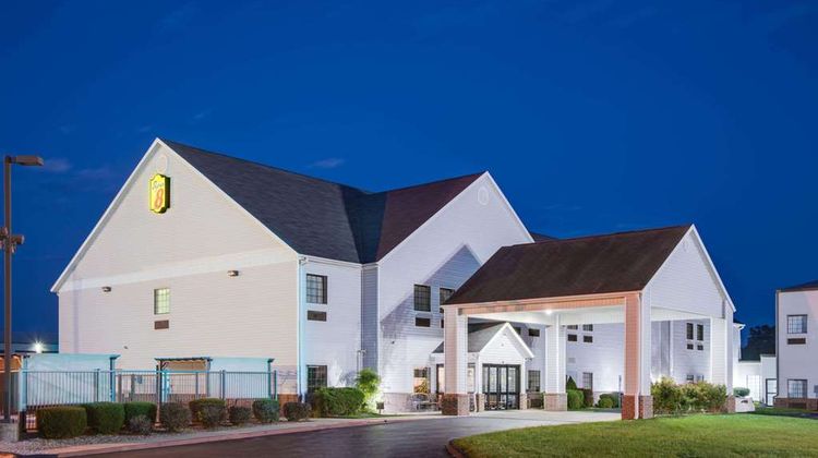 Super 8 Monett Exterior