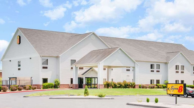 Super 8 Monett Exterior. Images powered by <a href="https://iceportal.shijigroup.com" target="_blank" rel="noopener">Ice Portal</a>.