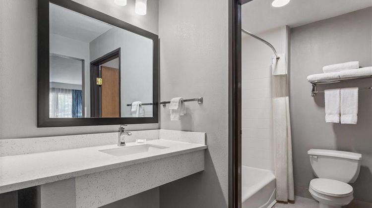 Days Inn by Wyndham Phoenix West Room
