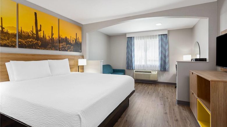<b>Days Inn by Wyndham Phoenix West Suite</b>. Images powered by <a href="https://iceportal.shijigroup.com/" title="IcePortal" target="_blank">IcePortal</a>.