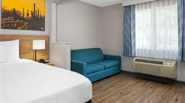 <b>Days Inn by Wyndham Phoenix West Suite</b>. Images powered by <a href="https://iceportal.shijigroup.com/" title="IcePortal" target="_blank">IcePortal</a>.