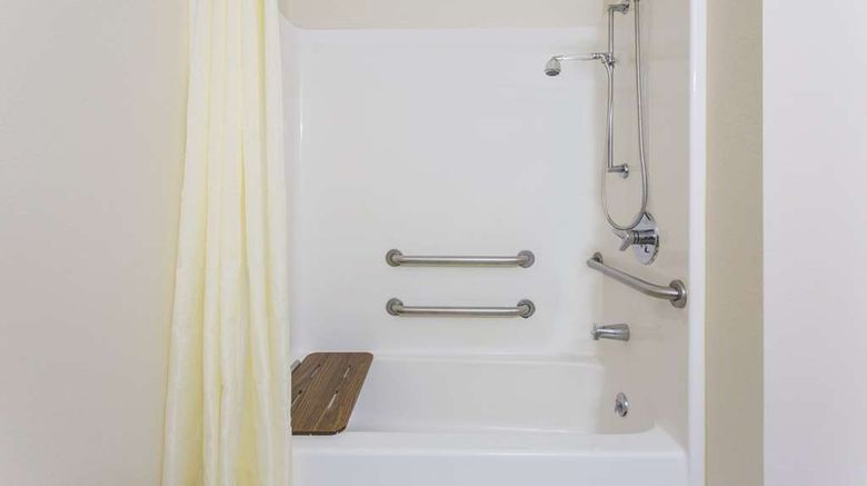 <b>Super 8 Bedford Room</b>. Images powered by <a href="https://iceportal.shijigroup.com/" title="IcePortal" target="_blank">IcePortal</a>.
