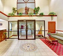 Days Inn & Suites Louisville Airport SW Lobby