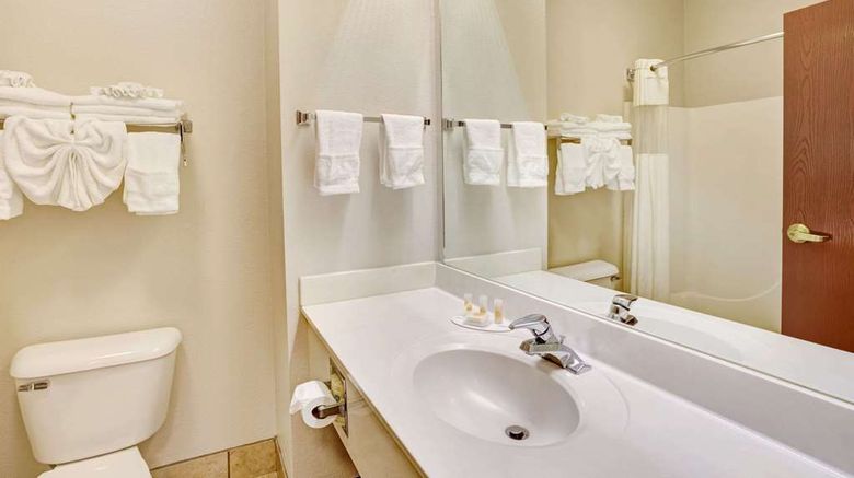 <b>Days Inn & Suites Louisville Airport SW Room</b>. Images powered by <a href="https://iceportal.shijigroup.com/" title="IcePortal" target="_blank">IcePortal</a>.