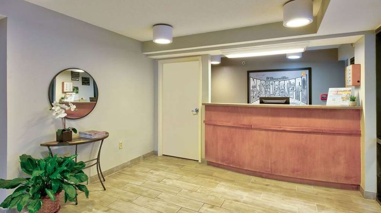 <b>Super 8 Diberville Biloxi Area Lobby</b>. Images powered by <a href="https://iceportal.shijigroup.com/" title="IcePortal" target="_blank">IcePortal</a>.