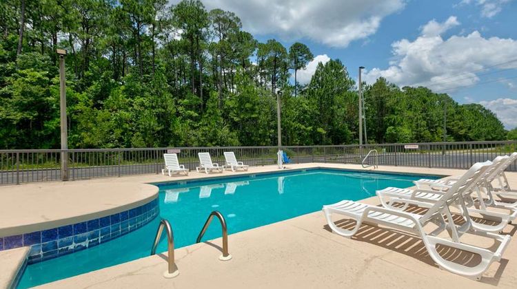 Super 8 Diberville Biloxi Area Pool