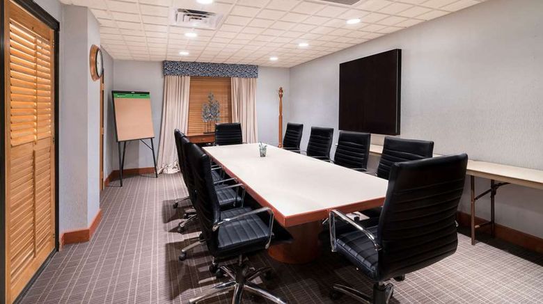 <b>Wingate by Wyndham Lexington Meeting</b>. Images powered by <a href="https://iceportal.shijigroup.com/" title="IcePortal" target="_blank">IcePortal</a>.