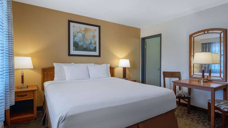 <b>Days Inn Encinitas Moonlight Beach Suite</b>. Images powered by <a href="https://iceportal.shijigroup.com/" title="IcePortal" target="_blank">IcePortal</a>.