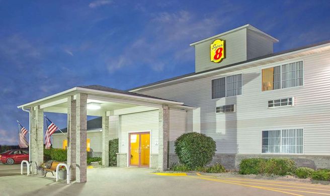 Super 8 Clarinda Exterior