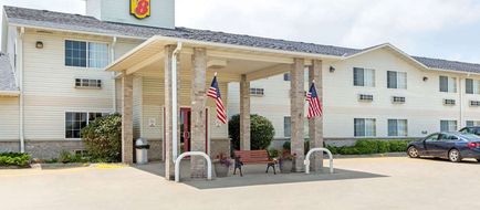 Super 8 Clarinda Exterior