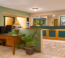 Super 8 Lynchburg VA Lobby