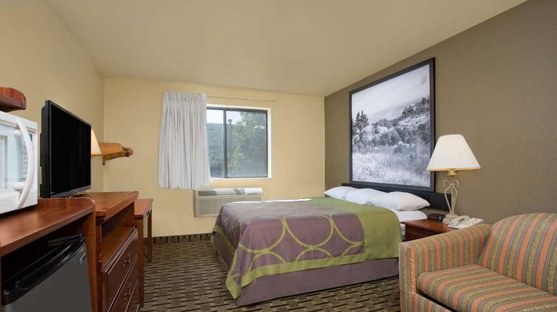 <b>Super 8 Lynchburg VA Room</b>. Images powered by <a href="https://iceportal.shijigroup.com/" title="IcePortal" target="_blank">IcePortal</a>.