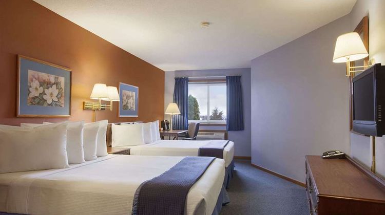 Travelodge Motel of St Cloud Room