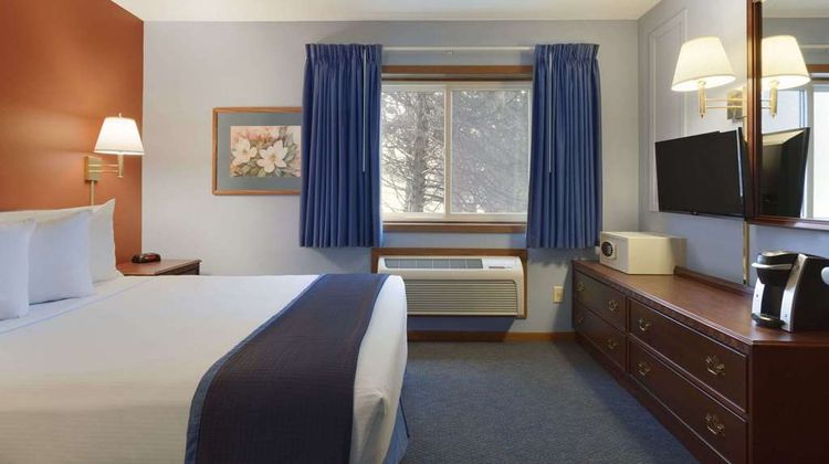 Travelodge Motel of St Cloud Room