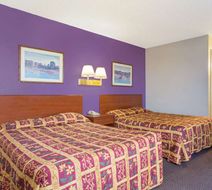 Knights Inn Fairground Phoenix Room
