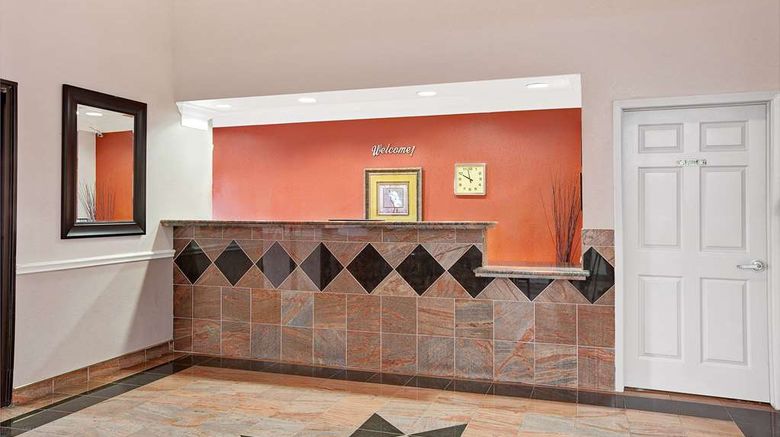 <b>Super 8 Galveston Lobby</b>. Images powered by <a href="https://iceportal.shijigroup.com/" title="IcePortal" target="_blank">IcePortal</a>.