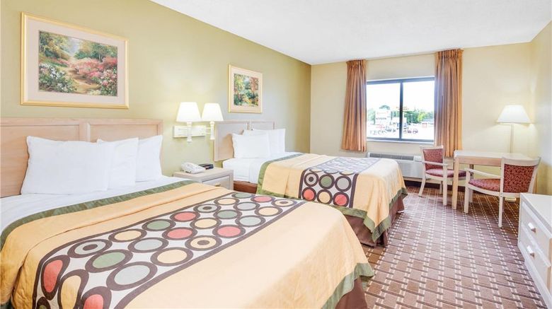 <b>Super 8 Port Clinton Room</b>. Images powered by <a href="https://iceportal.shijigroup.com/" title="IcePortal" target="_blank">IcePortal</a>.