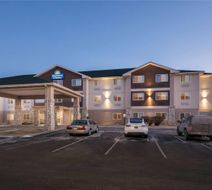 Days Inn & Suites by Wyndham Castle Rock Exterior
