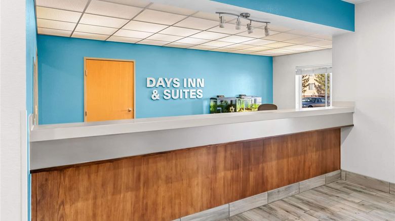 <b>Days Inn & Suites by Wyndham Castle Rock Lobby</b>. Images powered by <a href="https://iceportal.shijigroup.com/" title="IcePortal" target="_blank">IcePortal</a>.