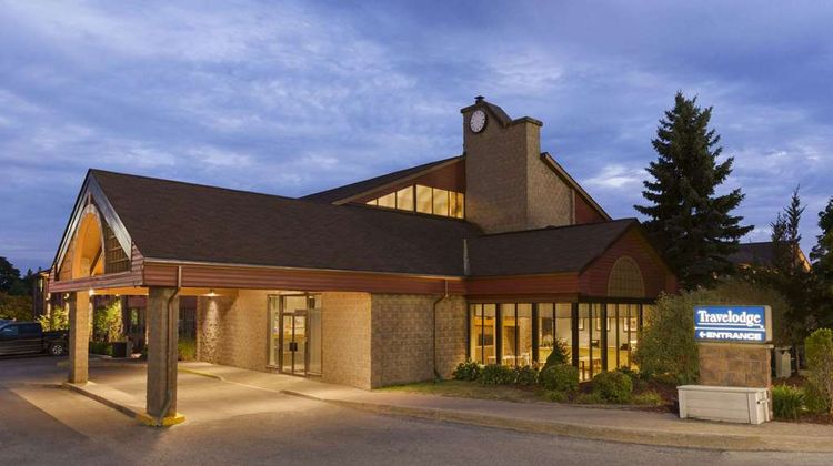 Travelodge Barrie on Bayfield Exterior