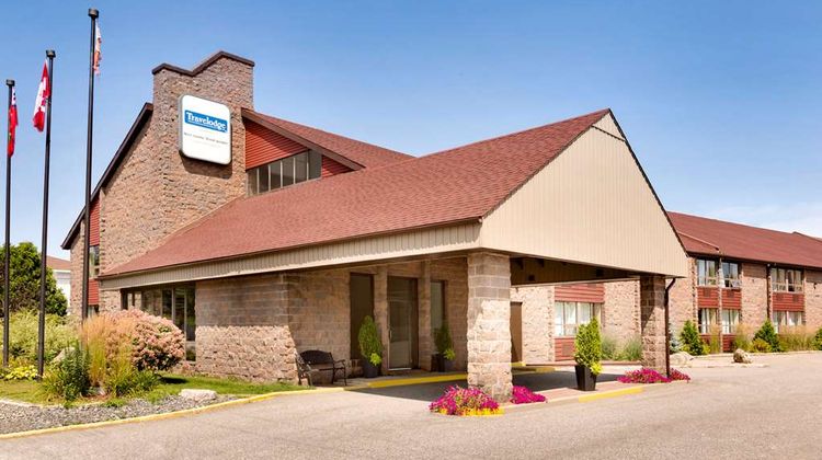 Travelodge North Bay Lakeshore Exterior
