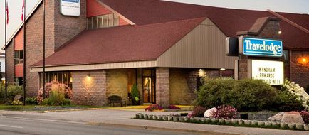 Travelodge North Bay Lakeshore Exterior